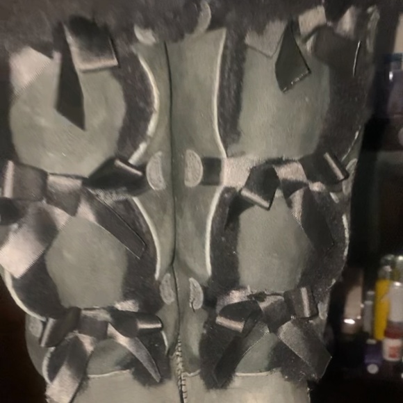 uggs - Picture 1 of 2